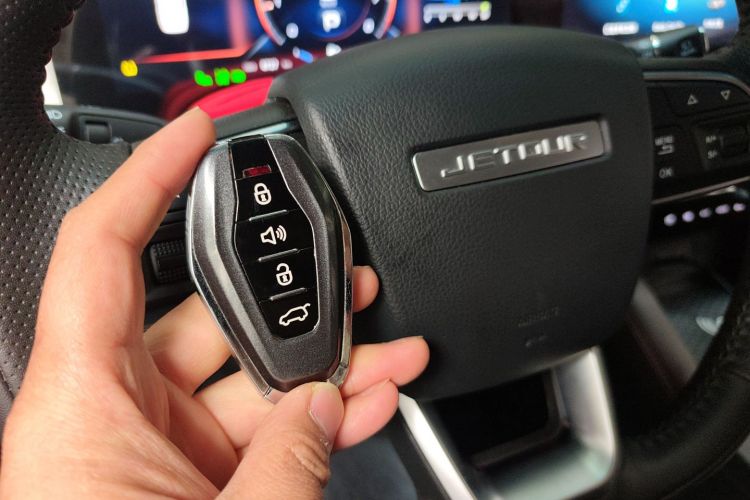 捷途X95 2024款 1.6T DCT时代版 7座中控内饰11