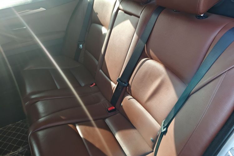 宝马5系 2014款 520Li 典雅型中控内饰21