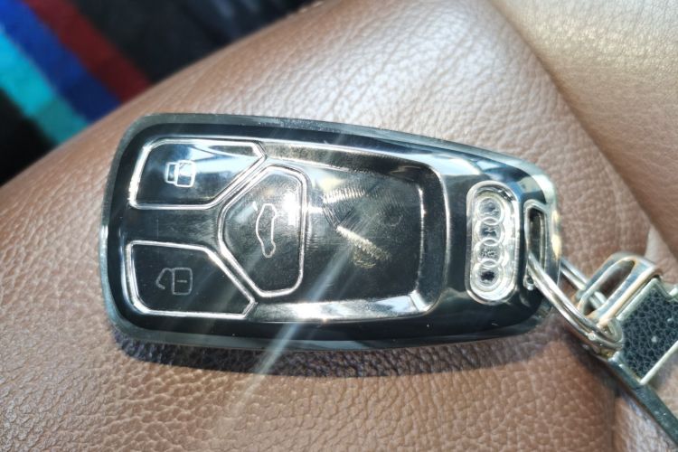 奥迪Q7 2018款 45 TFSI 技术型中控内饰11