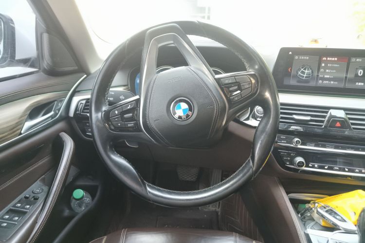 宝马5系 2018款 改款 530Li 尊享型 豪华套装中控内饰13