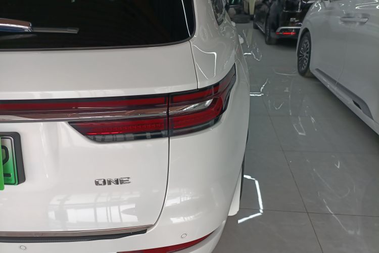 理想汽车 理想ONE 2021款 增程6座版车身外观9