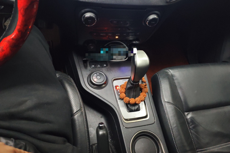 福特 撼路者 2017款 2.0T 汽油自动四驱豪华版 5座中控内饰18