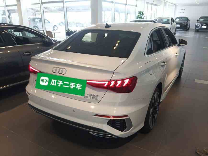 奥迪A3 2024款 A3L Limousine 35 TFSI 时尚运动型(4)