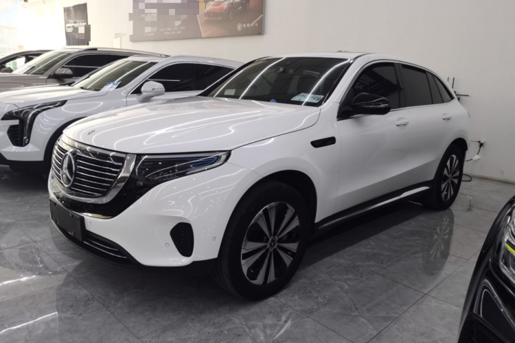 奔驰EQC 2021款 EQC 350 4MATIC车身外观4