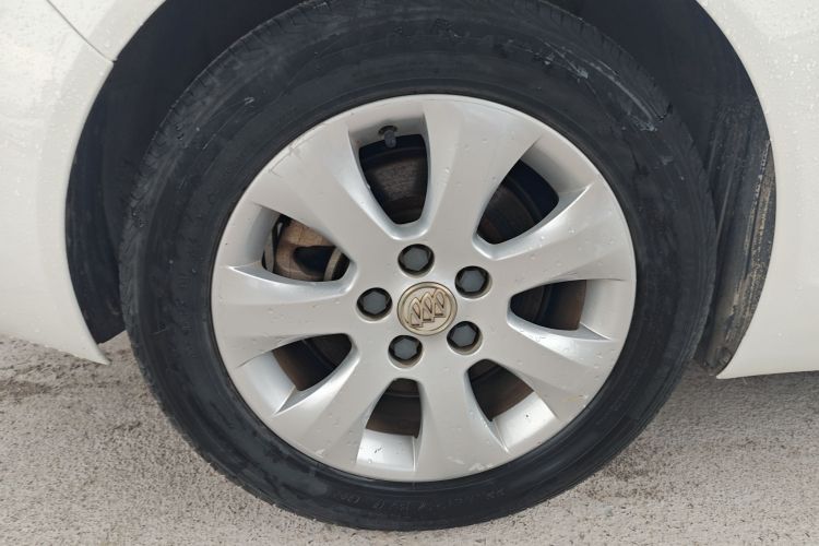 别克 君威 2014款 1.6T 时尚技术型车身外观56