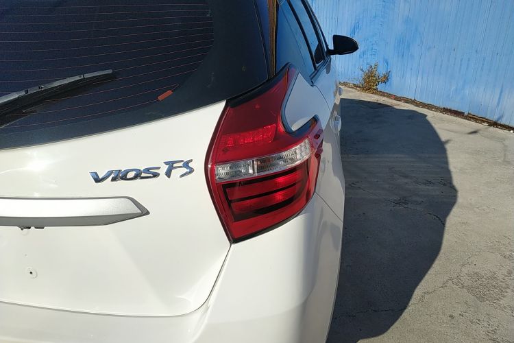 丰田 威驰FS 2017款 1.5L CVT锋驰版车身外观9