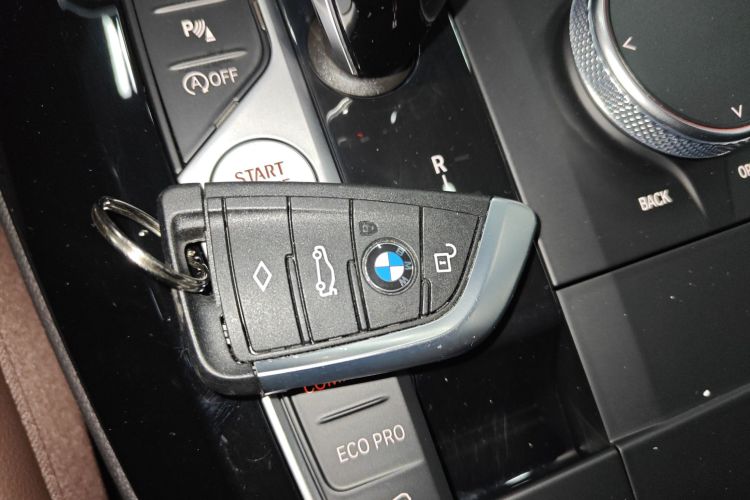 宝马X3 2022款 xDrive30i 领先型 M曜夜套装中控内饰7001