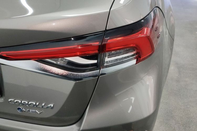 丰田 卡罗拉 2024款 1.8L 智能电混双擎 先锋版车身外观9