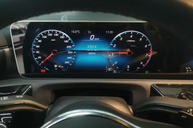 奔驰A级 2020款 改款 A 200 L 运动轿车动感型中控内饰14