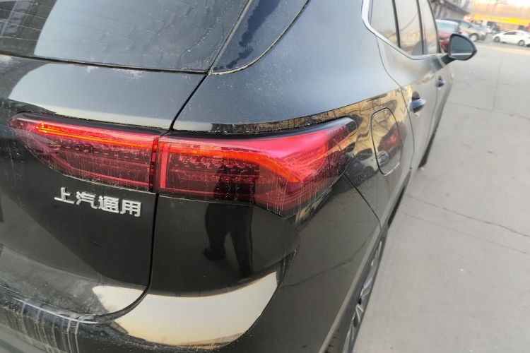 别克 昂科威 2025款 25T 进享白金版车身外观9