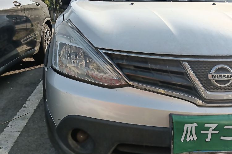 日产 骊威 2013款 1.6XL 手动豪华版车身外观8