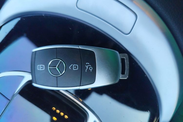 奔驰C级 2019款 C 260 运动版中控内饰7001