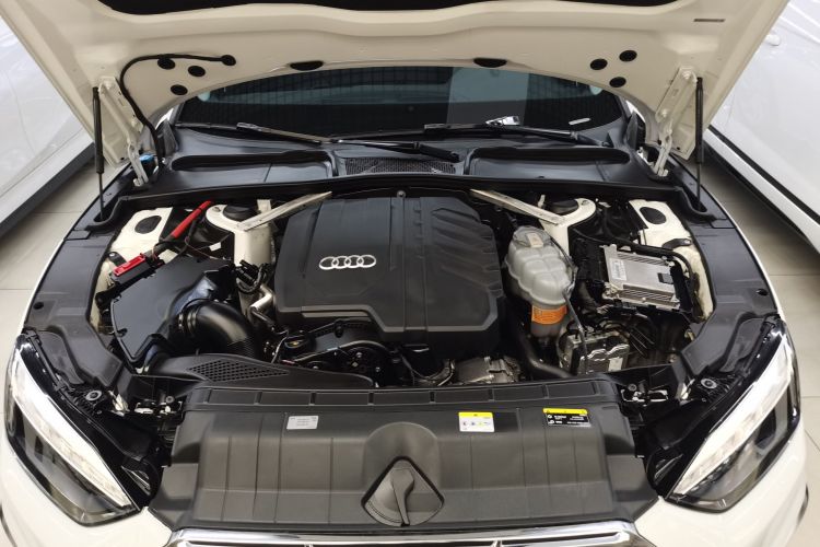 奥迪A5 2023款 Sportback 40 TFSI 时尚动感型机舱底盘24