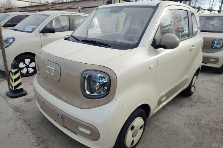 奔腾小马 2026款 222km 萌趣马 Plus车身外观1