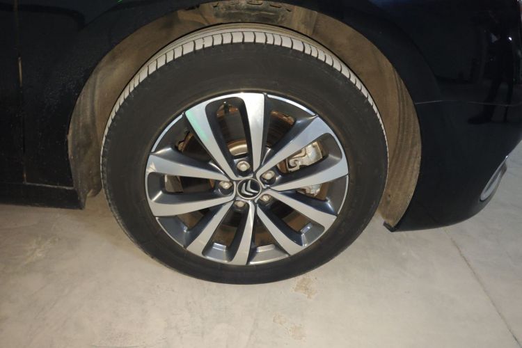 雪铁龙C6 2020款 400THP 豪华型车身外观10