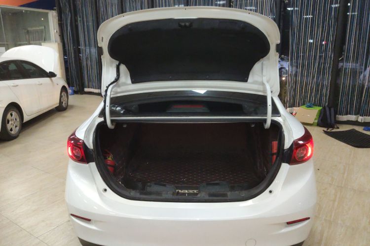 马自达3 昂克赛拉 2016款 三厢 1.5L 自动舒适型机舱底盘23