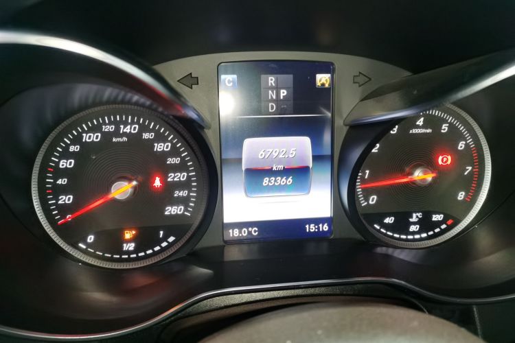 奔驰GLC 2019款 GLC 260 L 4MATIC 豪华型中控内饰14