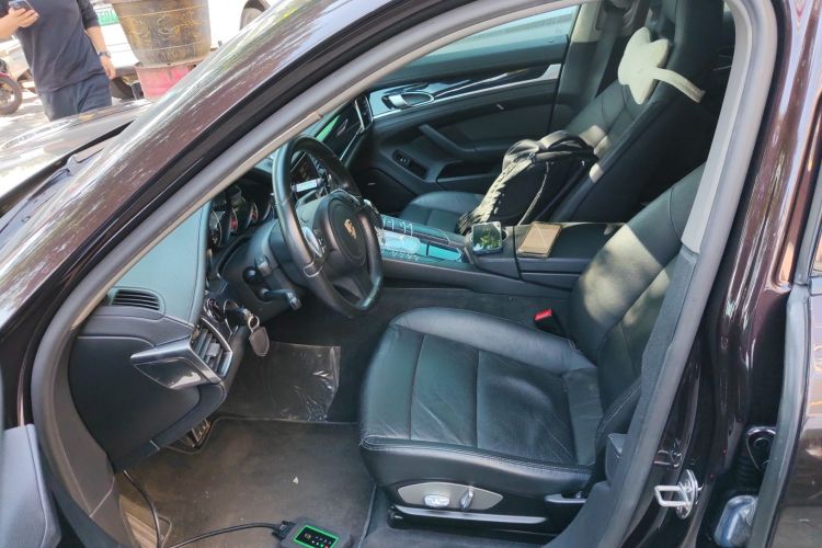 保时捷 2010款 Panamera 4 3.6L中控内饰19