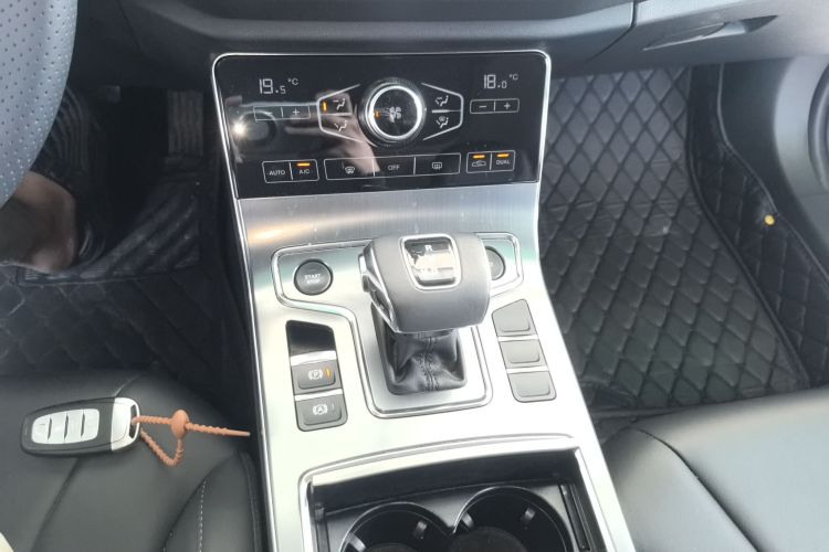 红旗H5 2020款 1.5T DCT旗韵版中控内饰18