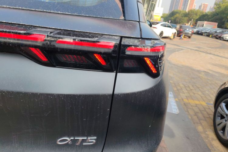 ARCFOX极狐 极狐 阿尔法T5(ARCFOX αT5) 2024款 660 MAX车身外观9