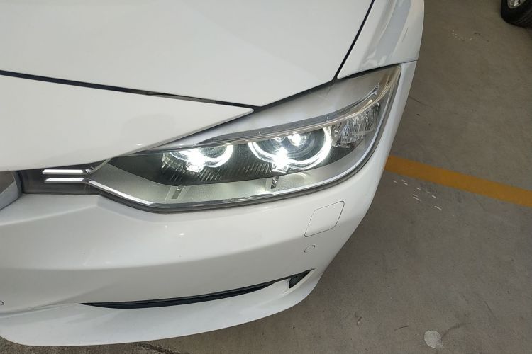 宝马3系 2015款 320i 时尚型局部细节36