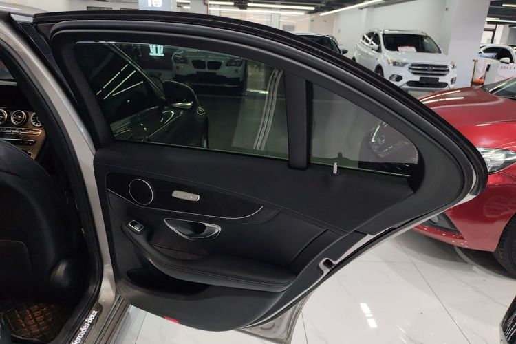 奔驰C级 2019款 改款 C 260 L 运动版中控内饰45