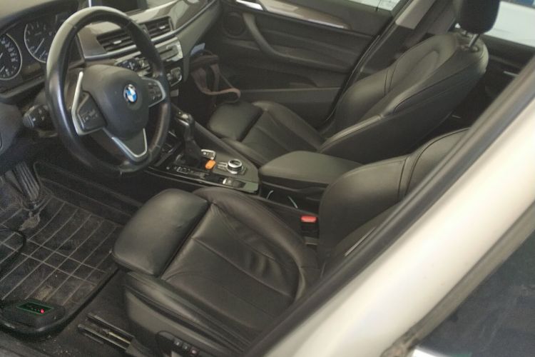 宝马X1 2016款 sDrive20Li 豪华型中控内饰19