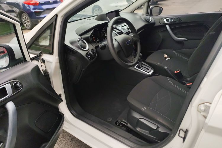 福特 嘉年华 2013款 两厢 1.5L 自动时尚型中控内饰20