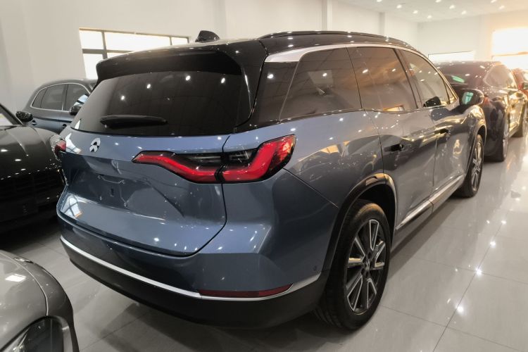 蔚来ES8 2020款 580KM 六座版车身外观7