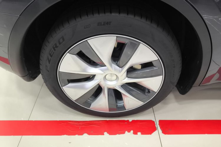 特斯拉 Model Y 2022款 改款 后轮驱动版车身外观6008