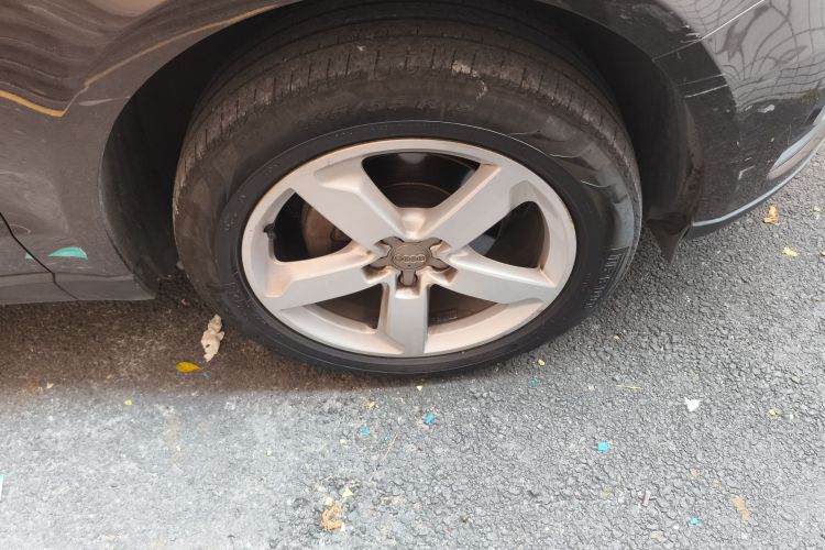 奥迪Q5 2017款 40 TFSI 进取型车身外观10