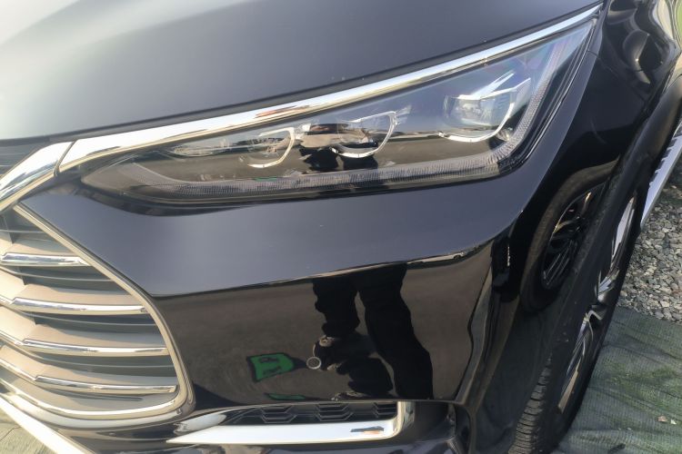 比亚迪 唐 2018款 2.0T 自动智联尊荣型 7座 国V局部细节36