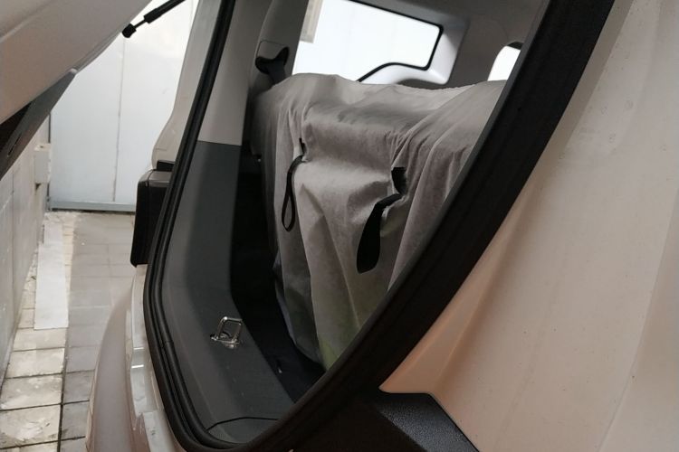 吉利银河 熊猫 2025款 210km 元气熊机舱底盘23