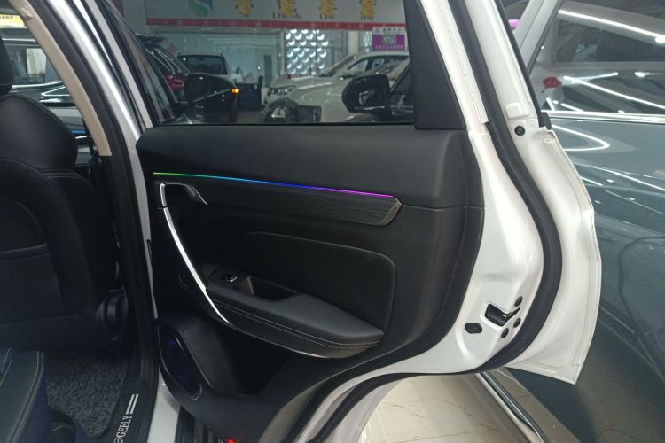 吉利汽车 博越 2020款 1.8TD DCT智联PRO中控内饰45