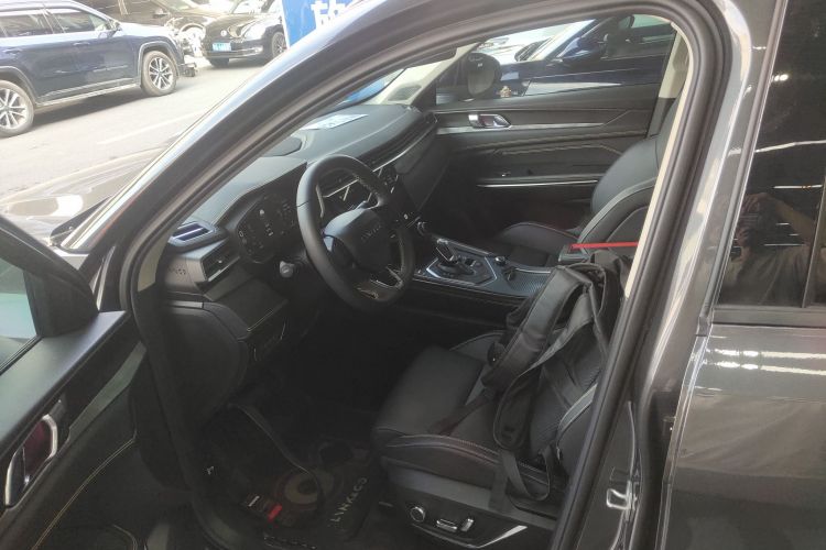 领克01 2023款 2.0TD 两驱型Pro中控内饰19