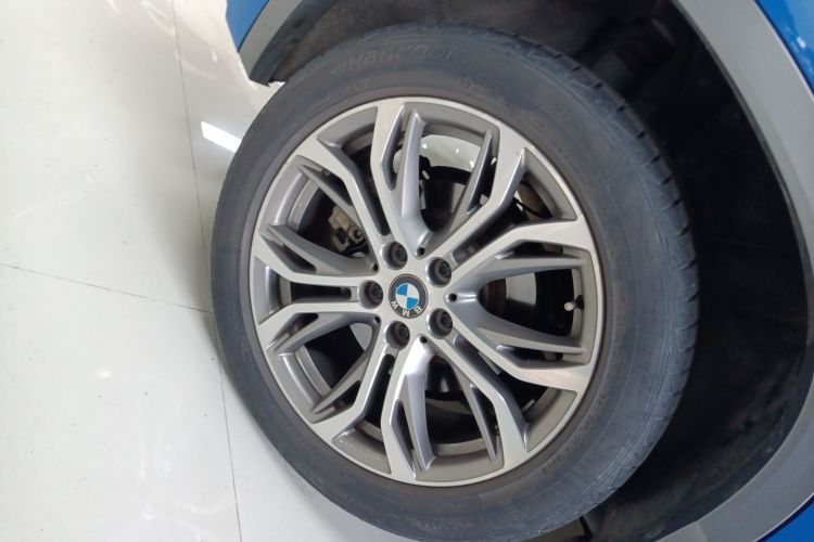 宝马X2(进口) 2018款 sDrive25i 领先型M越野套装 国V车身外观6008