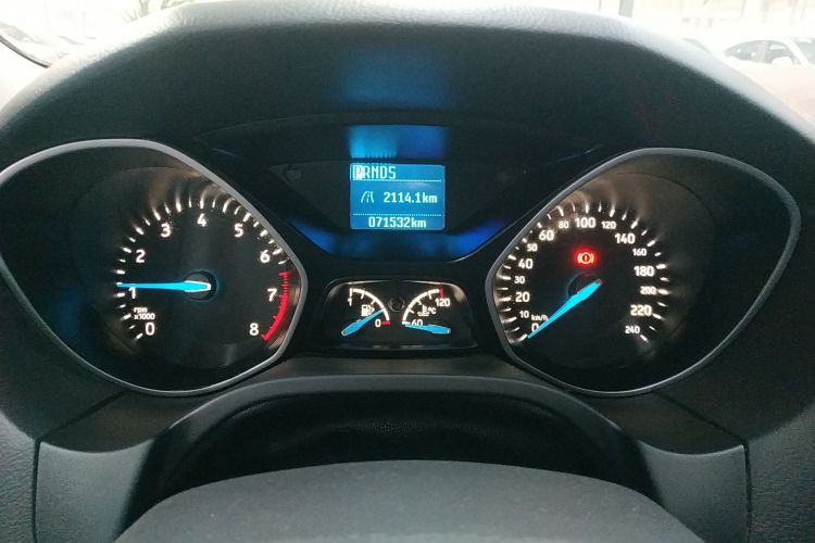 福特 福克斯 2018款 两厢经典 1.6L 自动舒适型智行版中控内饰14