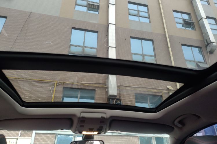 宝马X1 2014款 sDrive18i 运动设计套装中控内饰22