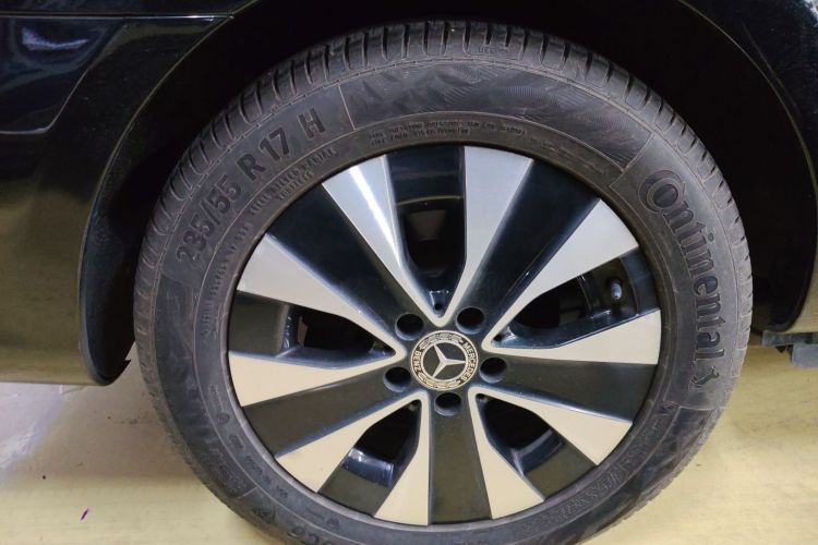 奔驰 威霆 2018款 2.0T 精英版 7座 国V车身外观6008