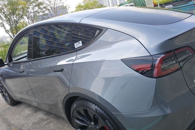 特斯拉 Model Y 2024款 Performance高性能版车身外观4