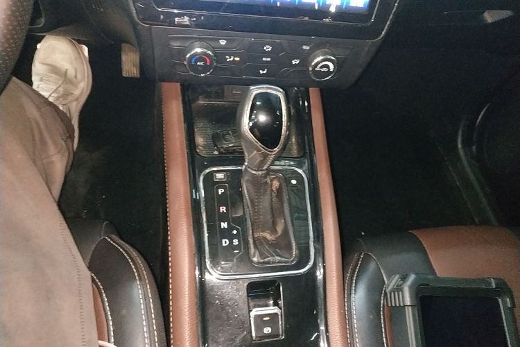 东风风光 风光580 2017款 改款 1.5T CVT豪华型中控内饰18