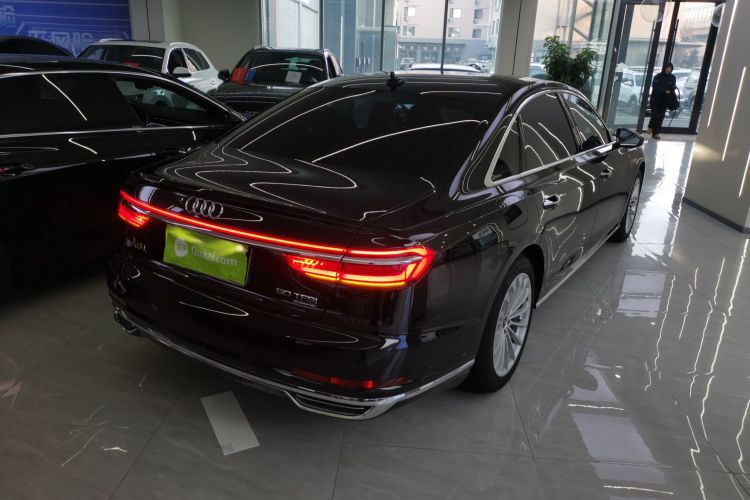 奥迪A8 2022款 A8L 50 TFSI quattro 舒适型典藏版车身外观6005