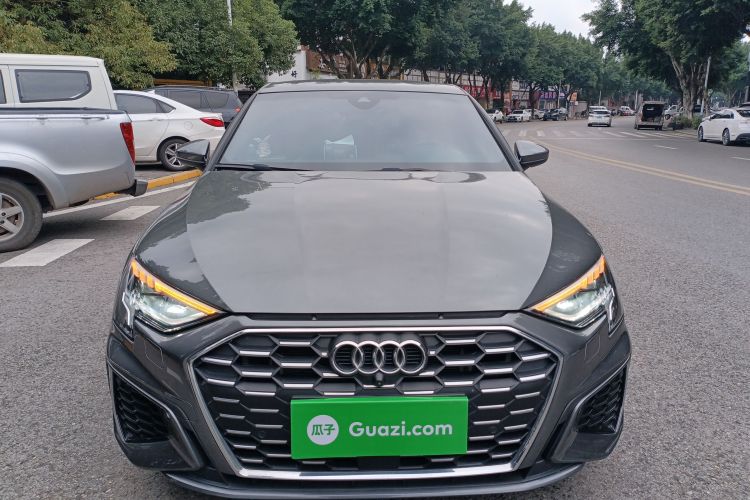 奥迪A3 2024款 A3L Limousine 35 TFSI 时尚运动型车身外观2