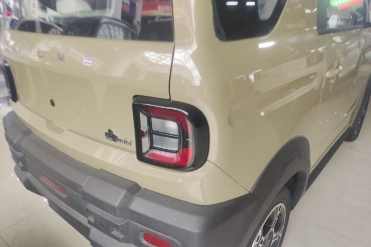 吉利银河 2025款 210km 熊猫骑士车身外观9