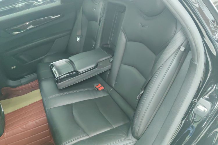 凯迪拉克CT6 2021款 28T 精英型中控内饰7004