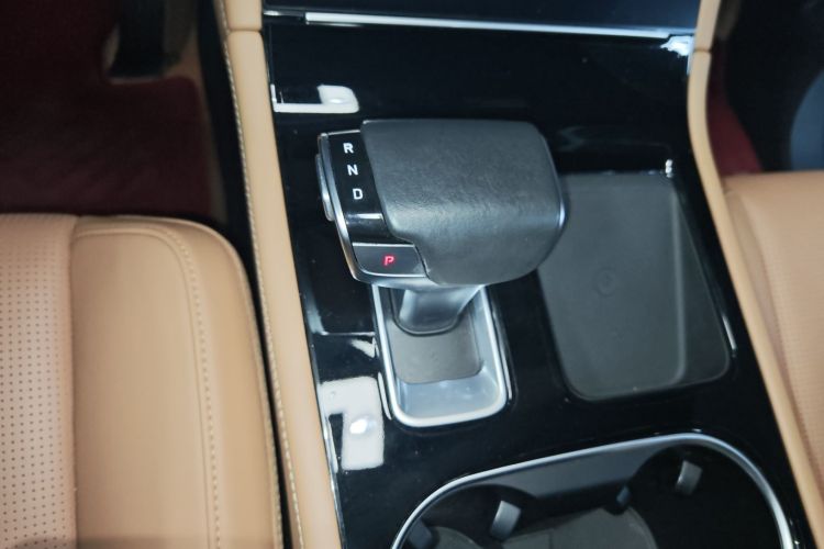 理想汽车 理想ONE 2020款 增程6座版中控内饰18