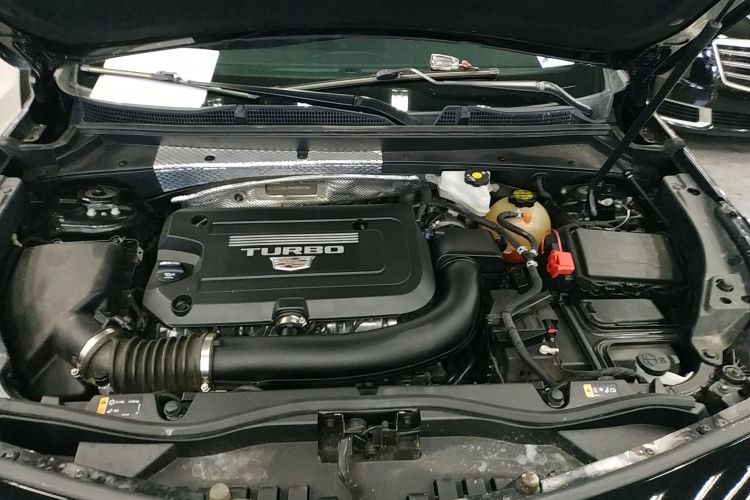 凯迪拉克XT4 2021款 28T 两驱技术型机舱底盘24