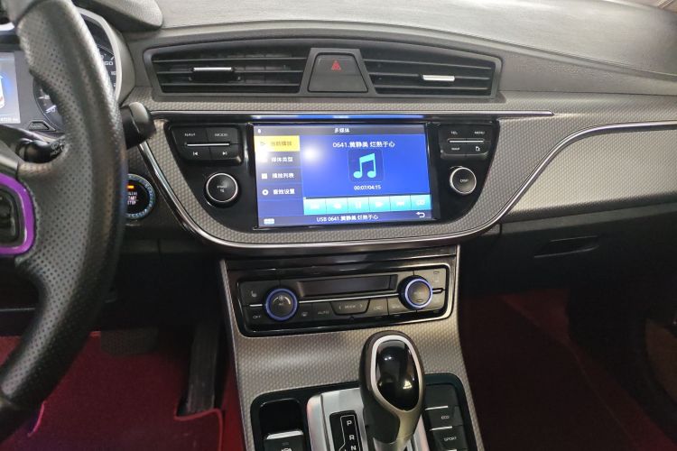 吉利汽车 帝豪GS 2016款 优雅版 1.3T 自动臻尚型局部细节16