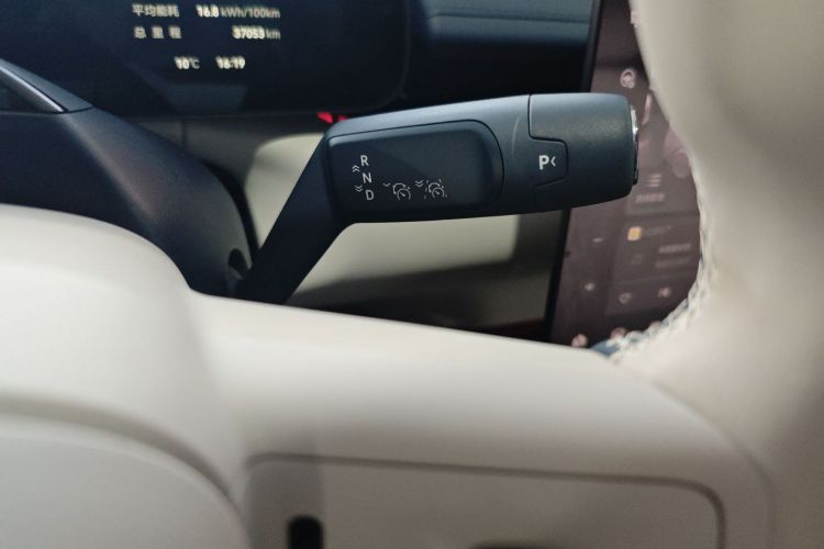 极氪007 2024款 四驱智驾版 100kWh局部细节18