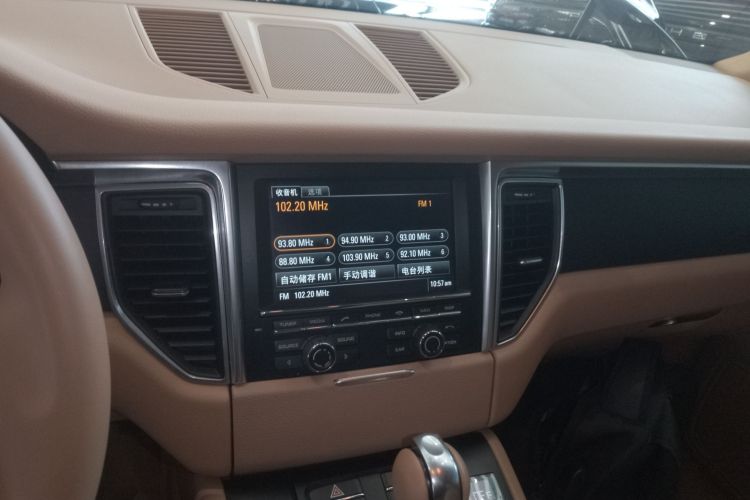 保时捷 2014款 Macan 2.0T中控内饰16
